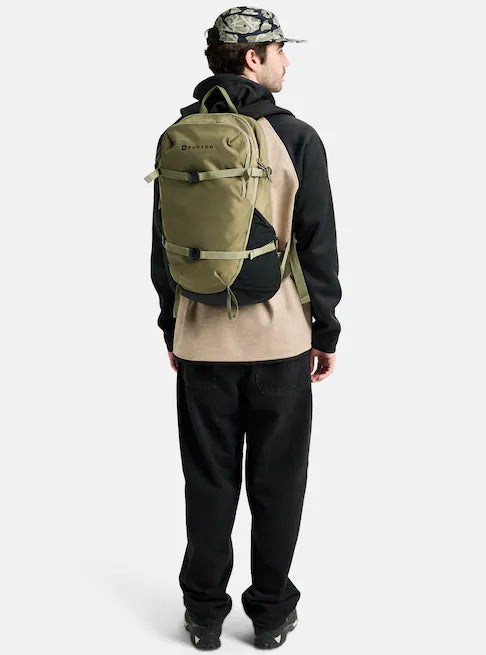 スノーボード ケース バートン BURTON Day Hiker 30L Backpack Forest Moss 25-26 送料無料 日本正規品 予約商品 店頭受け取り可能