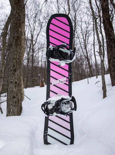 スノーボード ボード バートン BURTON SMALLS Pink 25-26 送料無料 日本正規品 予約商品 店頭受け取り可能