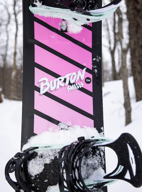 スノーボード ボード バートン BURTON SMALLS Pink 25-26 送料無料 日本正規品 予約商品 店頭受け取り可能