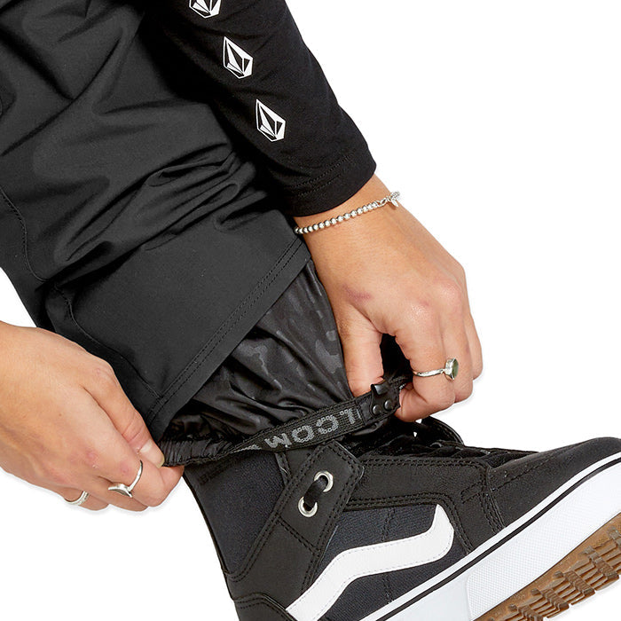 ボルコム スノーボード ウェア パンツ VOLCOM WOMENS HALLEN PANTS Black レディース 24-25 日本正規品