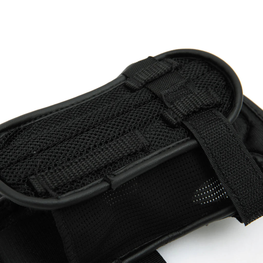 スノーボード アクセサリー イービーエス EBS WRIST PROTECTOR BLACK 25-26 送料無料 日本正規品 予約商品 店頭受け取り可能