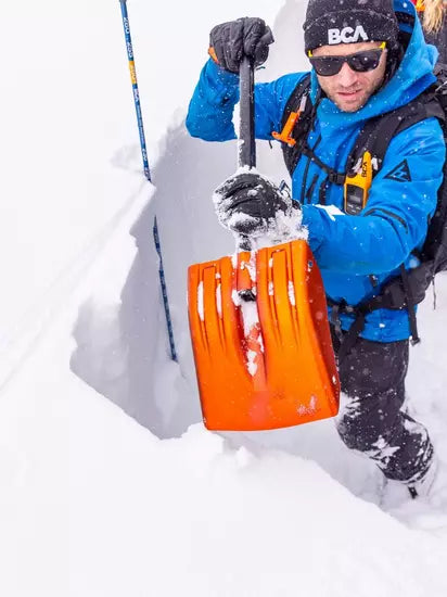スノーボード バック ビーシーエー BCA DOZER 2H SHOVEL ORANGE 25-26 送料無料 日本正規品 予約商品 店頭受け取り可能