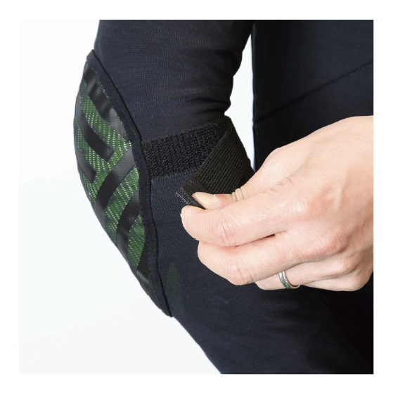 EBS エビス BODY DEFENDER BLACK 4600100 26-27 日本正規品