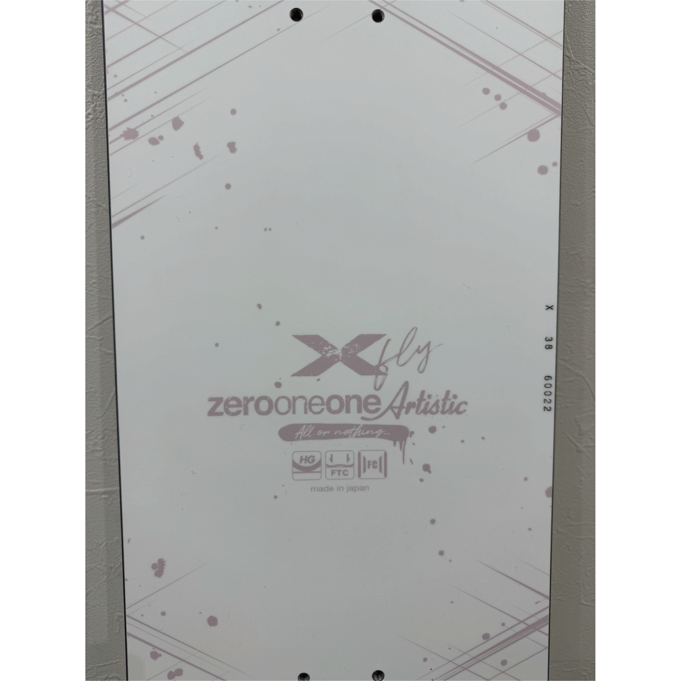 011ARTISTIC スノーボード ゼロワンワン X FLY 26-27 板 日本正規品
