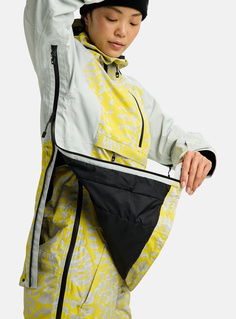 スノーボード ウェア バートン BURTON W AK Kimmy GORE-TEX 2L Anorak Atomic Shatter / Gray Cloud 25-26 送料無料 日本正規品 予約商品 店頭受け取り可能