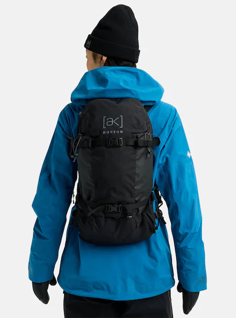 スノーボード ケース バートン BURTON [ak] Surgence 18L Tour Pack True Black 25-26 送料無料 日本正規品 予約商品 店頭受け取り可能
