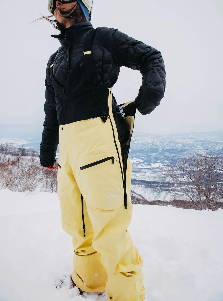 日本正規品 スノーボード ウェア バートン パンツ 23-24 BURTON WOMEN'S [AK] TUSK GORE-TEX PRO 3L HI-TOP BIB PANTS Buttermilk ウィメンズ ビブパンツ