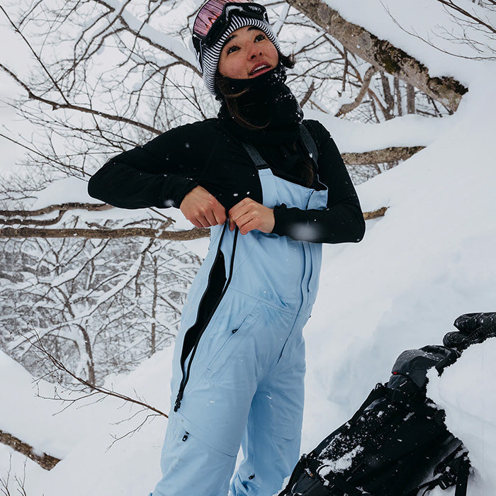 日本正規品 スノーボード ウェア バートン パンツ 23-24 BURTON WOMEN'S [AK] KIMMY GORE-TEX 3L STRETCH BIB PANTS Moonrise ウィメンズ ビブパンツ