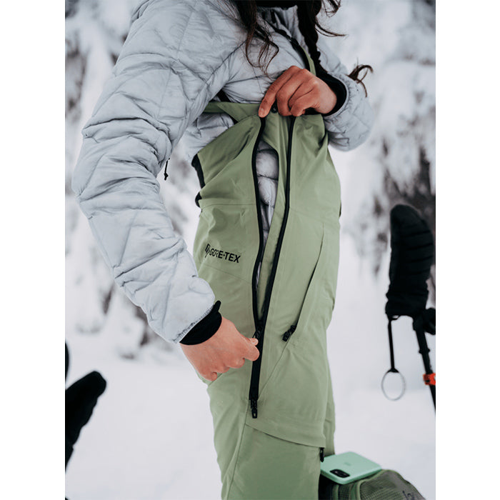 日本正規品 スノーボード ウェア バートン パンツ 23-24 BURTON WOMEN'S [AK] KIMMY GORE-TEX 2L BIB PANTS Hedge Green ウィメンズ ビブパンツ