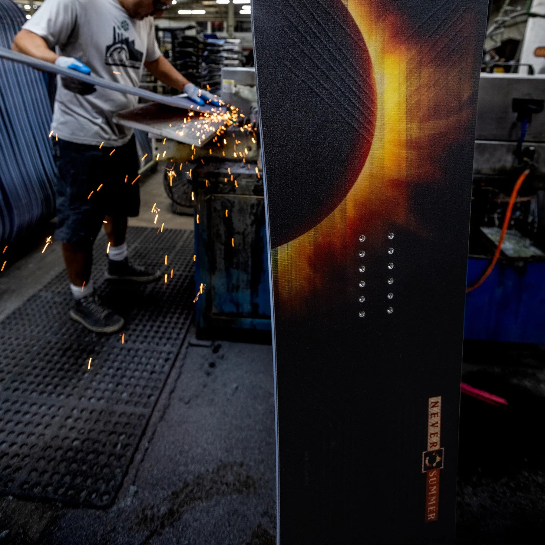 NEVERSUMMER ネバーサマー PROTO T3 ECLIPSE 25-26 スノーボード ボード