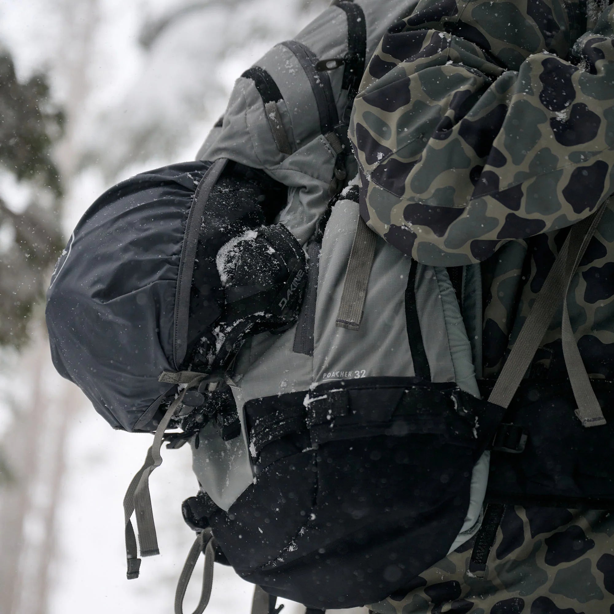 DAKINE ダカイン POACHER BACKPACK 32L 25-26 スノーボード アクセサリー BLK