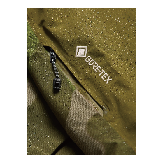 BURTON ウェア バートン  Men's [ak] Cyclic GORE-TEX 2L Anorak Dried Moss/Keel Camo 3076110E7C 26-27 スノーボードウェア 日本正規品