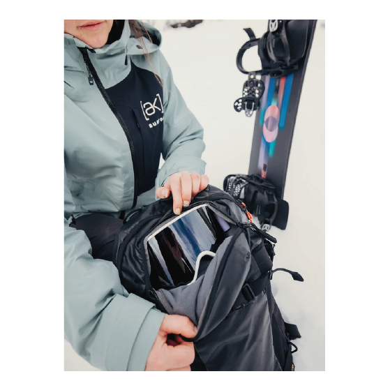 BURTON バートン  [ak] Dispatcher 18L Backpack True Black 2279612A04 26-27 日本正規品