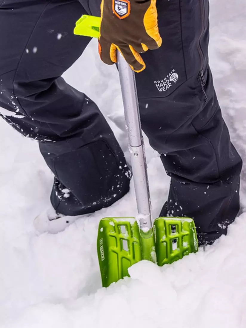 スノーボード バック ビーシーエー BCA DOZER 1T UL SHOVEL GREEN 25-26 送料無料 日本正規品 予約商品 店頭受け取り可能
