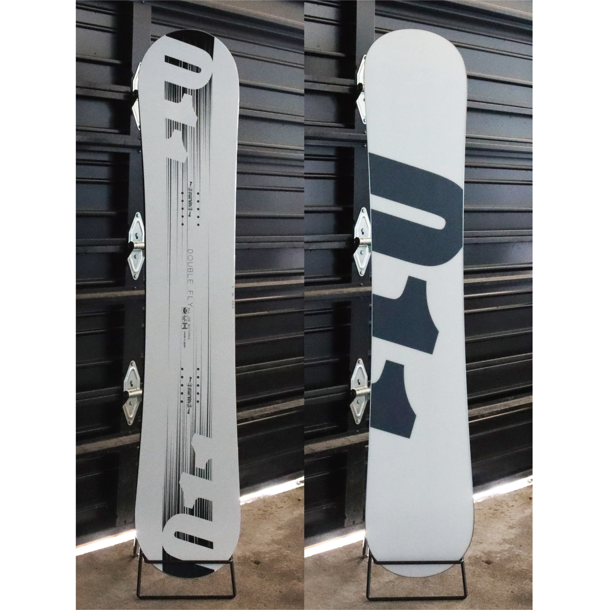 011ARTISTIC スノーボード ゼロワンワン DOUBLE FLY 26-27 板 日本正規品